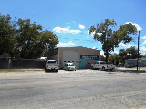 3rd image of 1012 W Main St