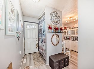 582 Abbottsfield Rd NW, Edmonton, AB T5W4R3
