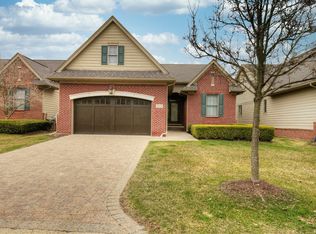 5609 Pembrooke Xing, West Bloomfield, MI 48322