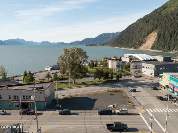 134 4th Ave, Seward, AK 99664