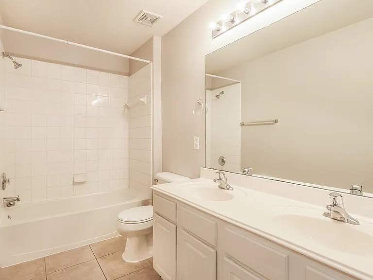 13030 Sandhill Park Ln — Photo 16