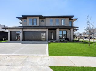 8704 W Thistle Ln, Bentonville, AR 72713