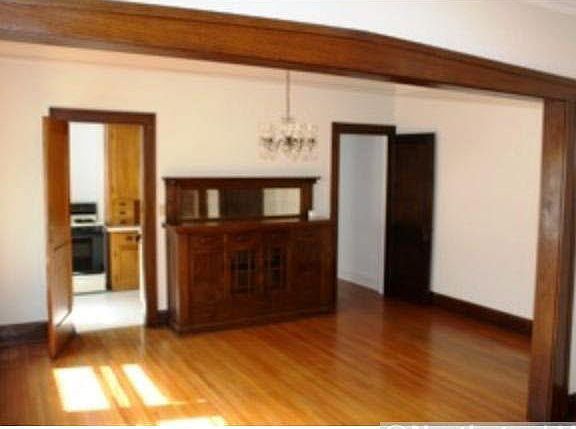 5th image of 3108 Bryant Avenue S