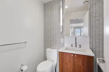 Rented by R New York