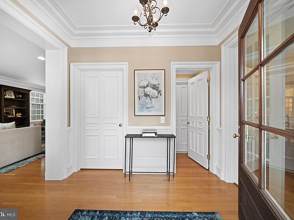 5th image of 1900 Field Rd