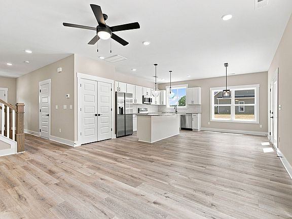 4th image of 2869 Ferrells Branch Rd
