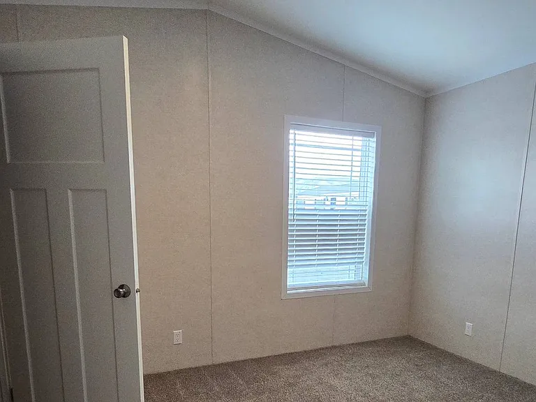 222 Gateway Blvd #37 — Photo 8