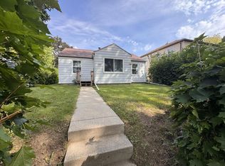 6634 W Carmen AVENUE, Milwaukee, WI 53218