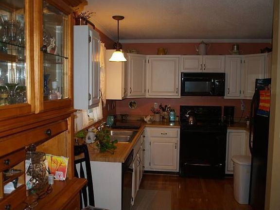 Great Updated Kitchen