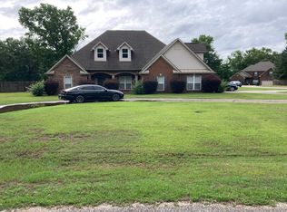 128 Maple Crest Ct, Wetumpka, AL 36093