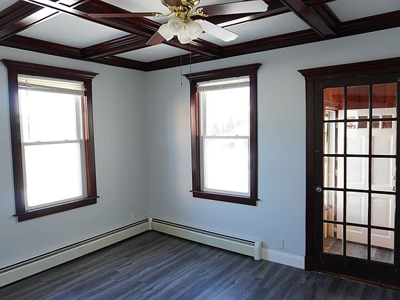 4th image of 15 Hazard St Floor 1