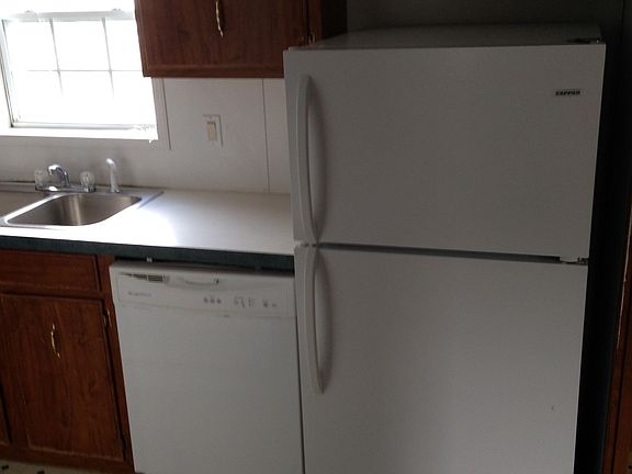 3rd image of 49 Hillcrest Ln