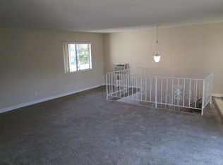 573 S Fashion Park St APT B, Orange, CA 92866