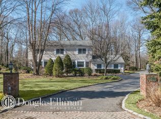 66 Spring Ct, Syosset, NY 11791