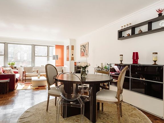 2nd image of 15 W 72nd St APT 12F