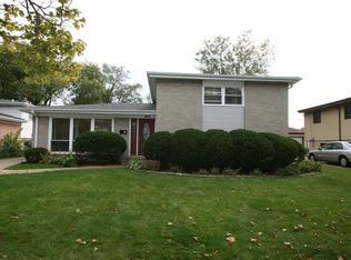 9349 Overhill Ct, Morton Grove, IL 60053