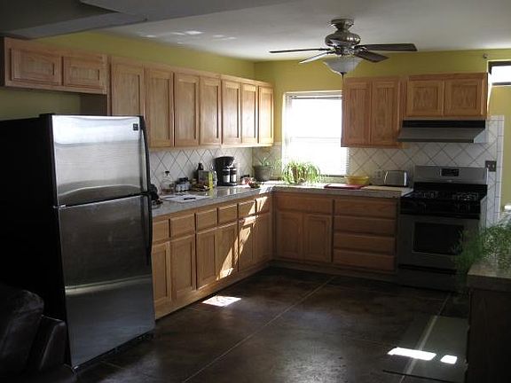 2nd image of 105 S West Ave APT B
