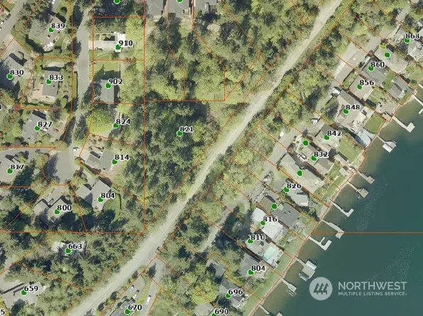 821 W Lake Sammamish Parkway NE, Bellevue, WA 98008