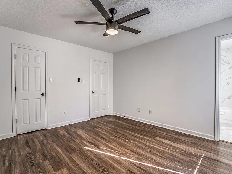 2551 Parkview Dr — Photo 17