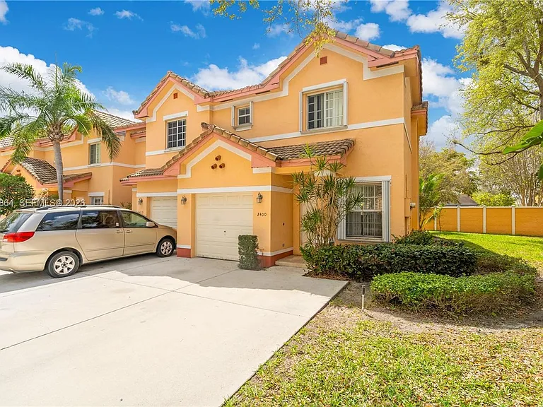 2400 SW 87th Way — Photo 8