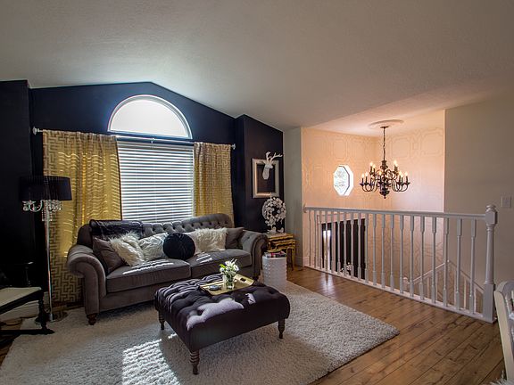 3rd image of 6914 S Lynaria Ct