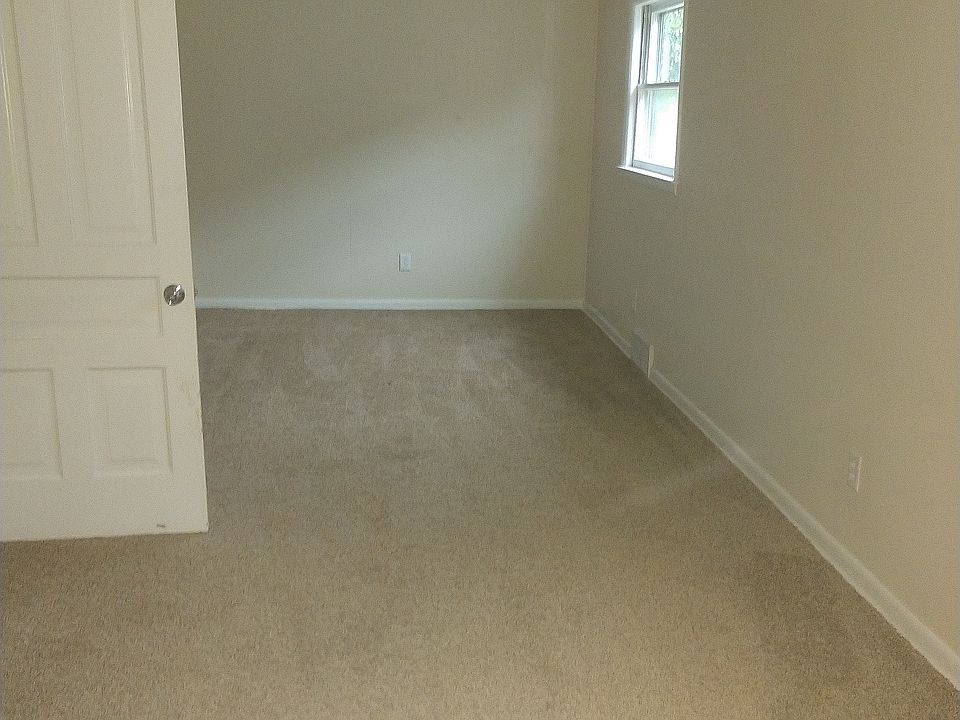 1st image of 2416 10th Ave