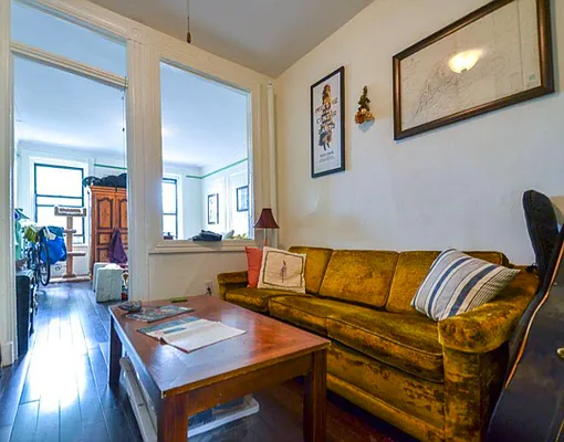 Rented by Realty Advisors Group | media 19