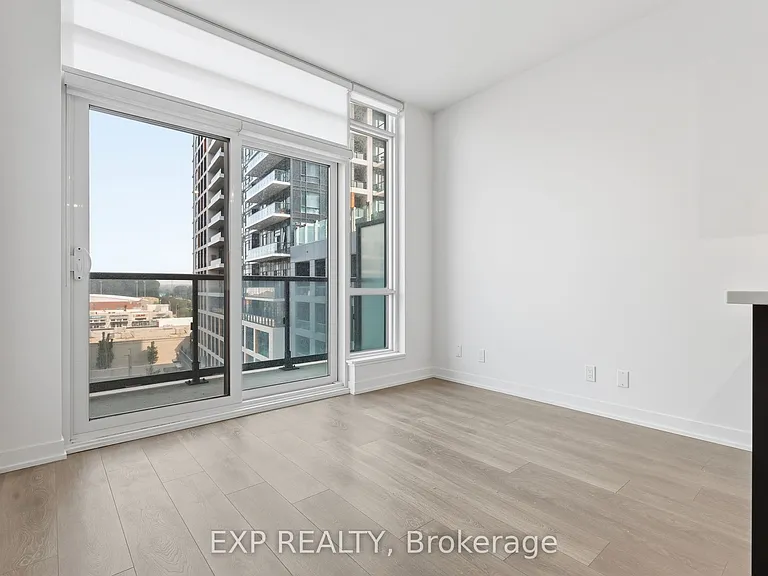 7950 Bathurst St #625 — Photo 10