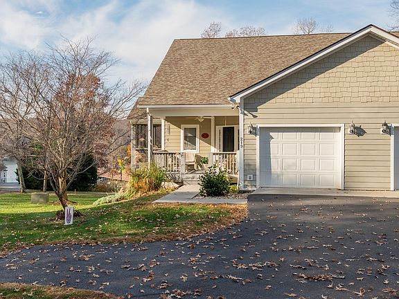 5th image of 219 Retreat Ln