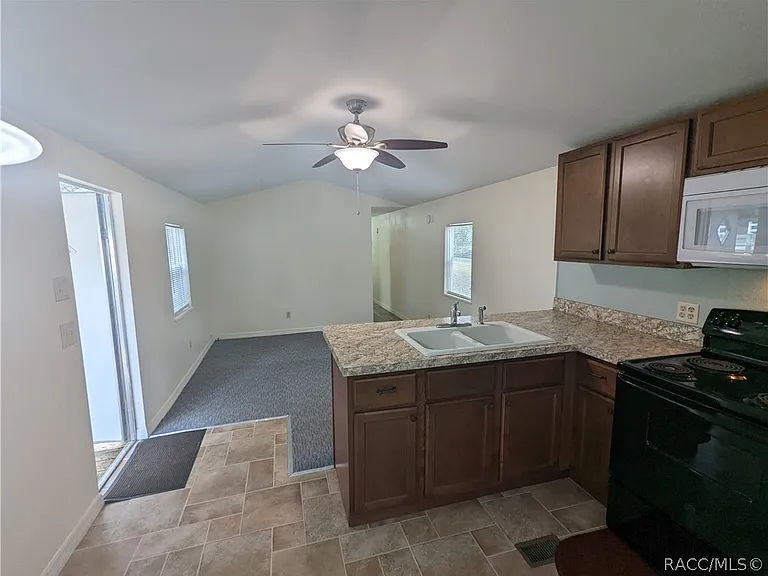 7090 N Palmer Way — Photo 7