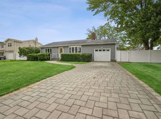 1511 4th St, West Babylon, NY 11704