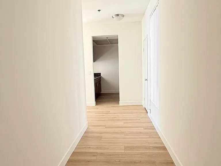 Perfectly situated 2 bedroom and 2 bathroom ! — Photo 46