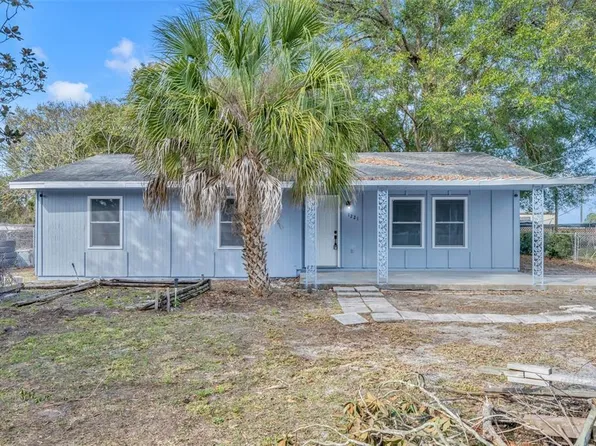 1221 Tuskegee St, Leesburg, FL 34748
