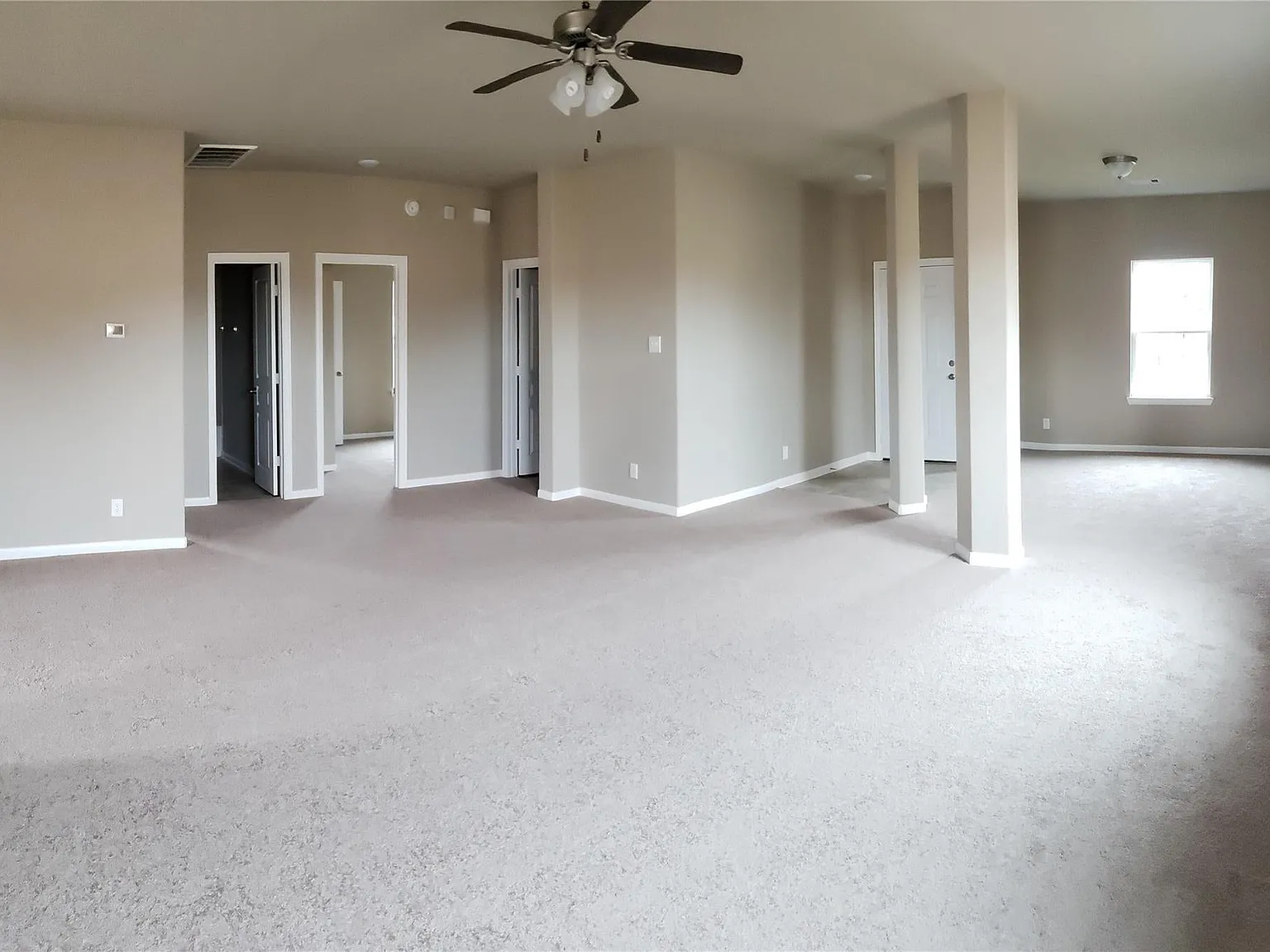 3 bed, 1634 sqft, $2,100 — Photo 4