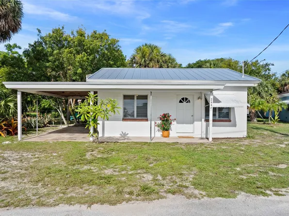2446 NE Hickory Avenue, Jensen Beach, FL 34957