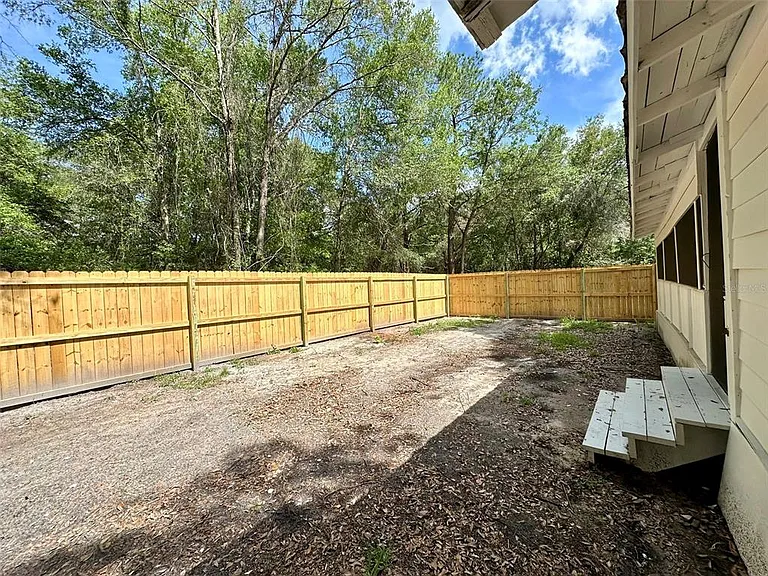 13647 NE 141st Dr — Photo 35
