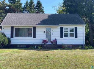 715 7th St NW, Chisholm, MN 55719