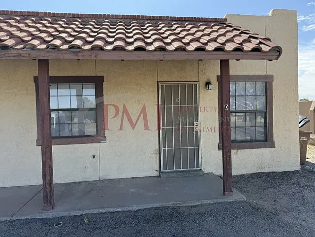 2454 La Fonda Apt. D — Photo 2