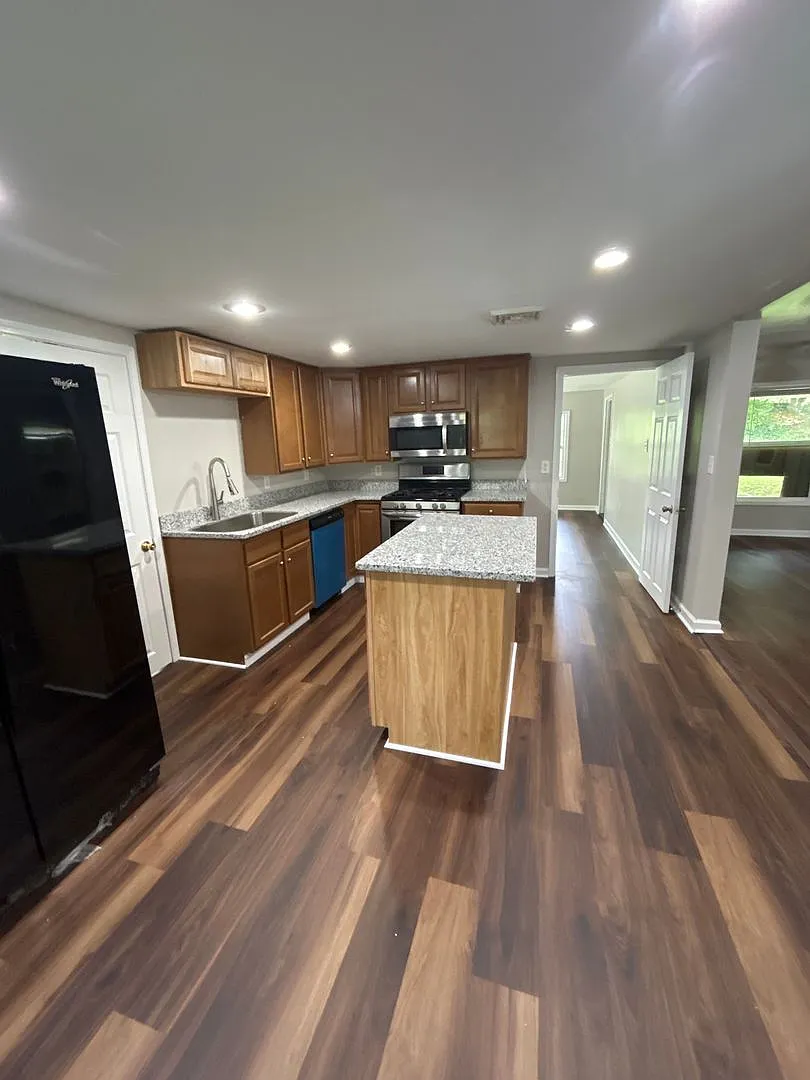 2 BR House in Salem, VA — Photo 2