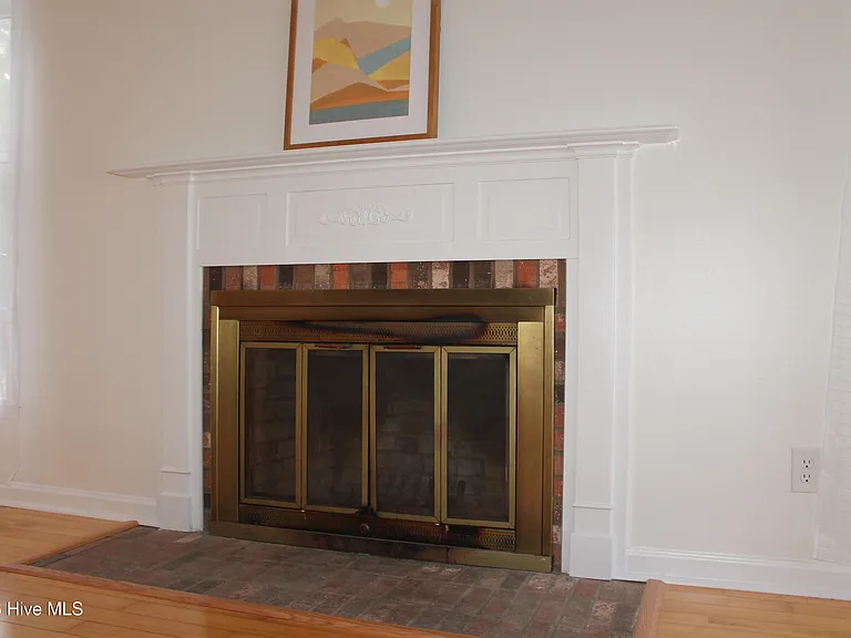 1624 E Indiana Ave #13 — Photo 6