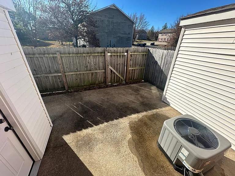 801 Golfview Pl #A — Photo 18