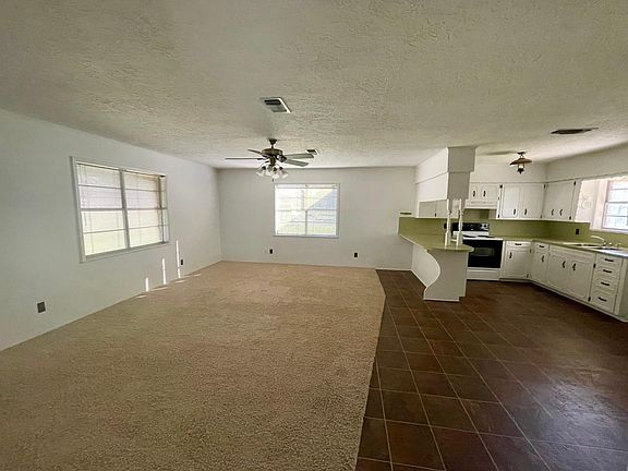 3rd image of 5725 Barrows Dr