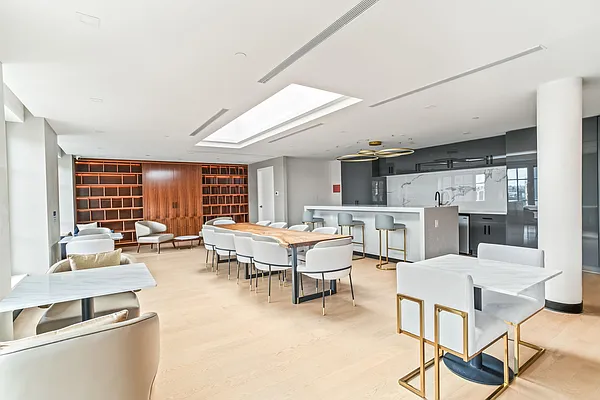 Rented by Compass | media 32