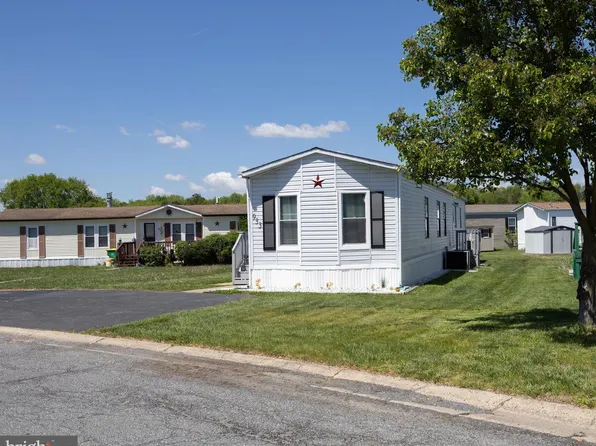 933 Laura Lee Cir #187, Bear, DE 19701