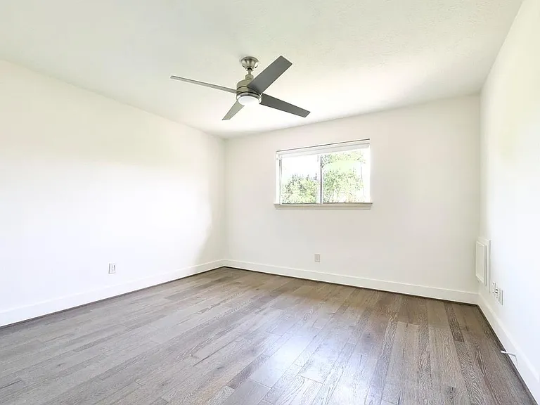 17210 Chagall Ln — Photo 33
