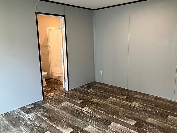 4th image of 40 College Dr #40