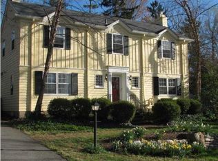 16 Hawthorn Hl, Louisville, KY 40204