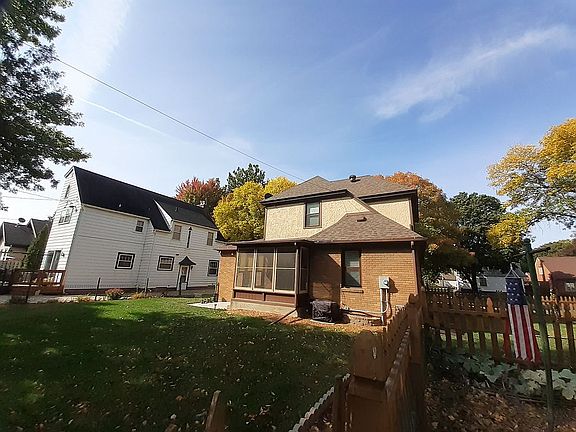 back withsScreened porch
