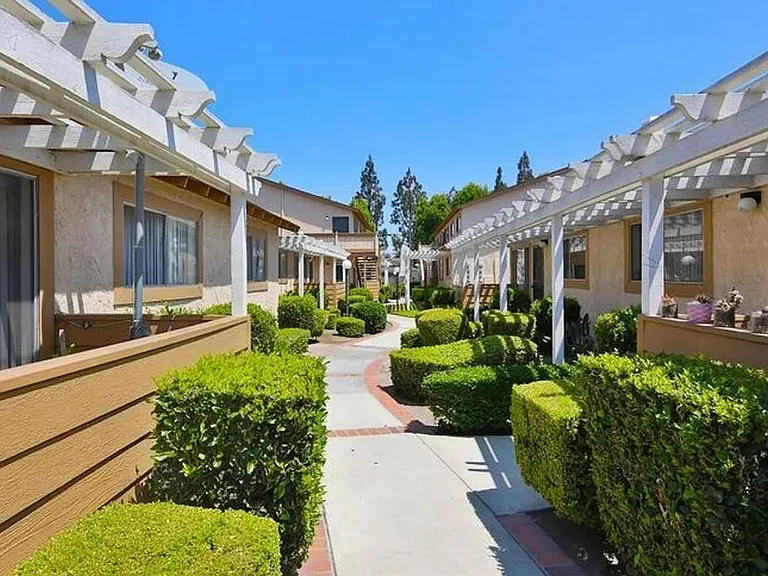 Orangewood Pines — Photo 1