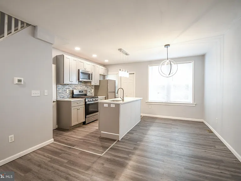4615 Fernhill Rd — Photo 5